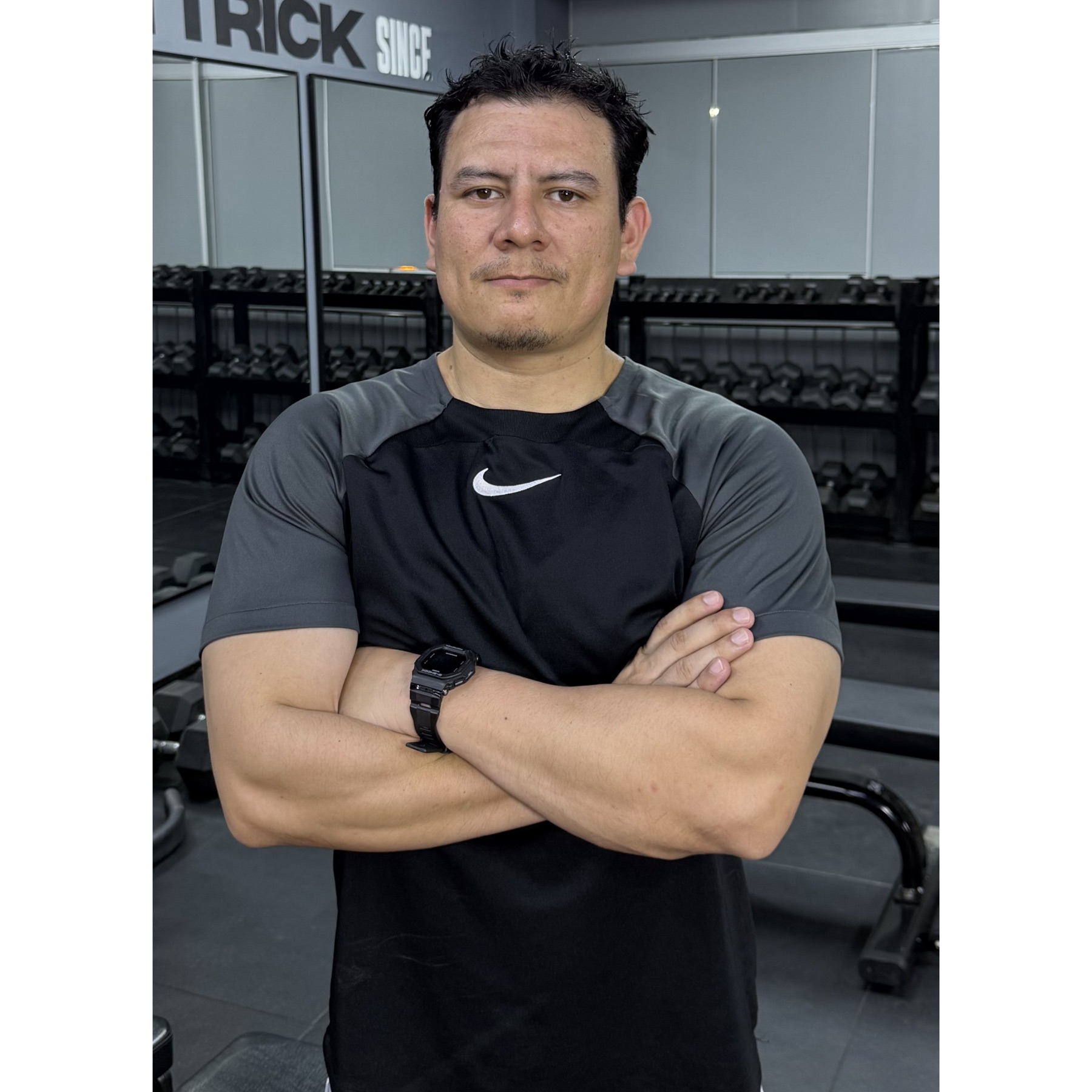 Retrato de Erick Lazo en el gimnasio